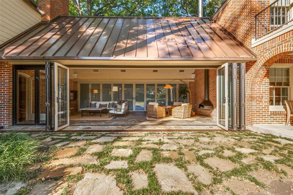 Uri Jones - Residential