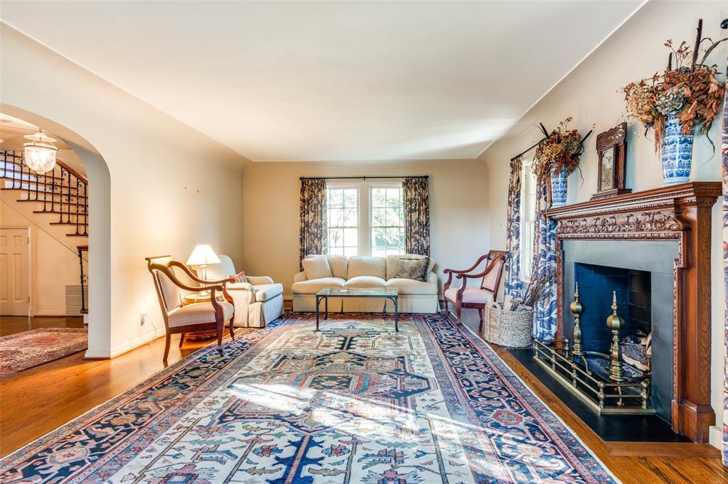 Uri Jones - Residential