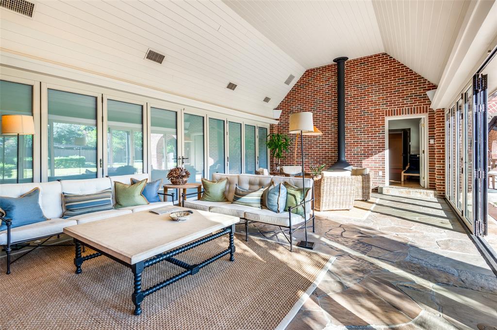 Uri Jones - Residential