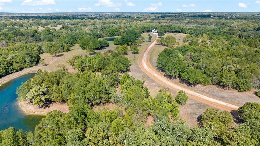 1046 Shelton Hill Road