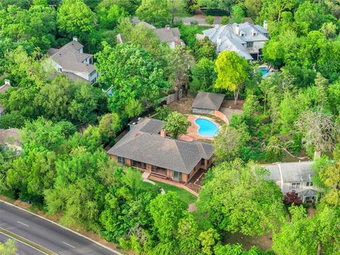 Photo of 8906 Inwood Road, Dallas, TX 75209 (MLS # 21245068)