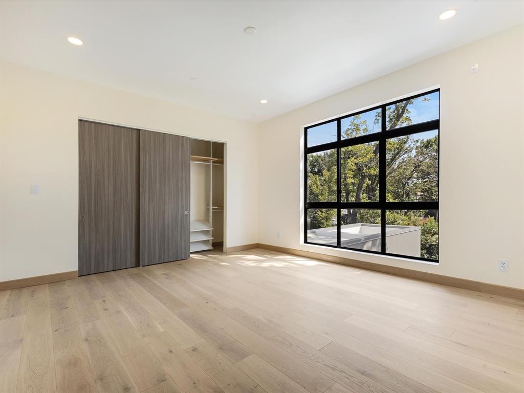 Biglot - Residential