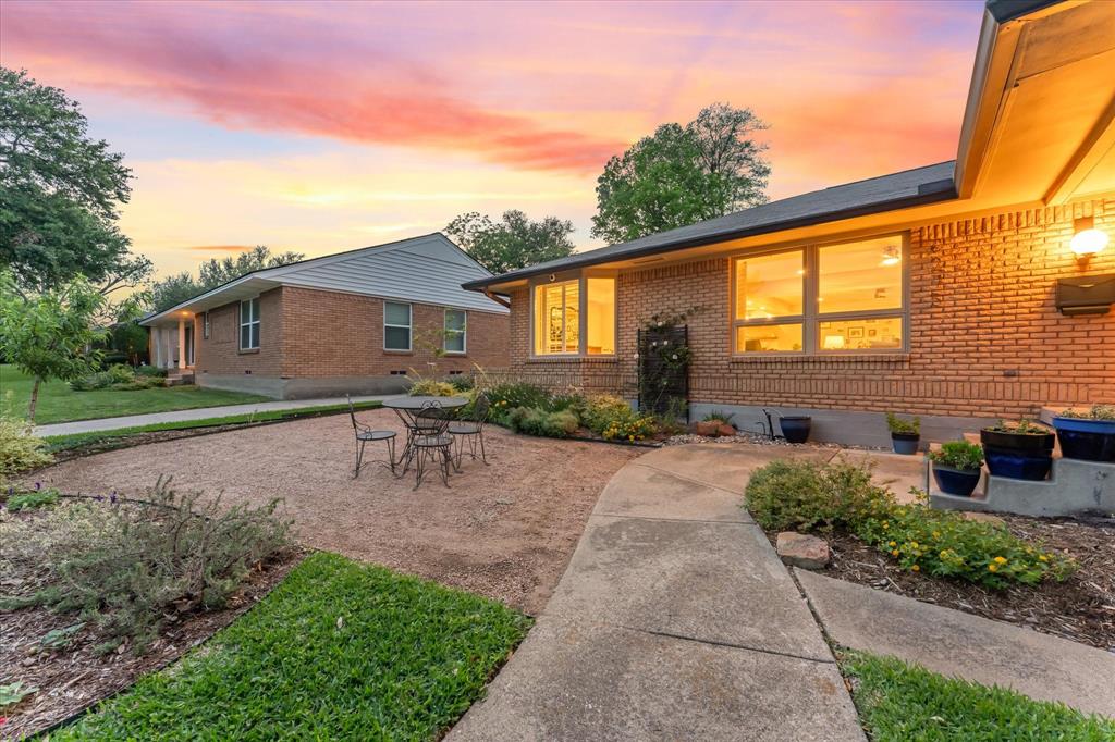 Caruth Terrace 07 - Residential