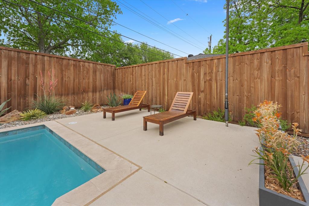 Caruth Terrace 07 - Residential