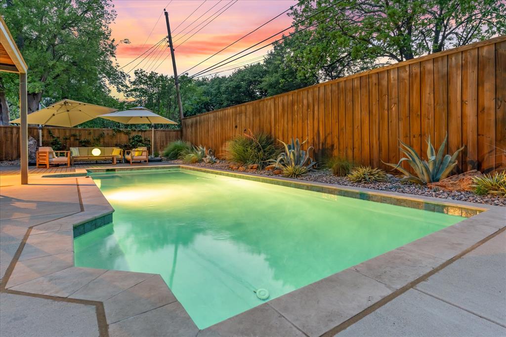 Caruth Terrace 07 - Residential