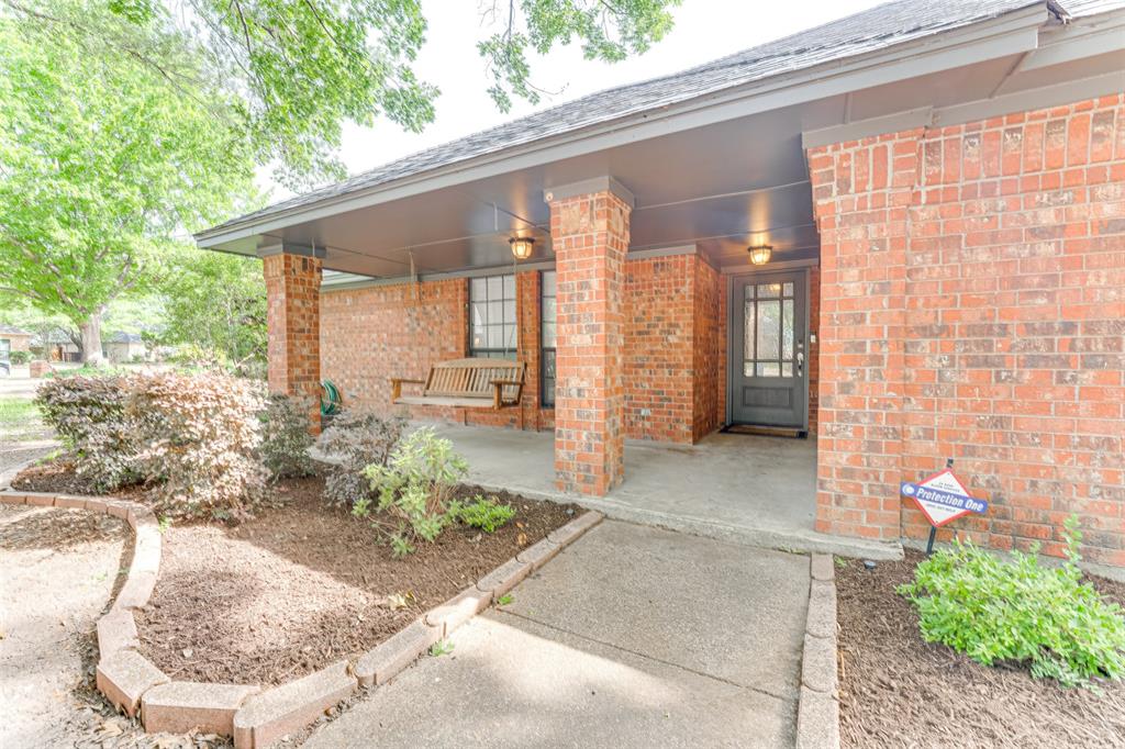 2101 Plymouth Drive