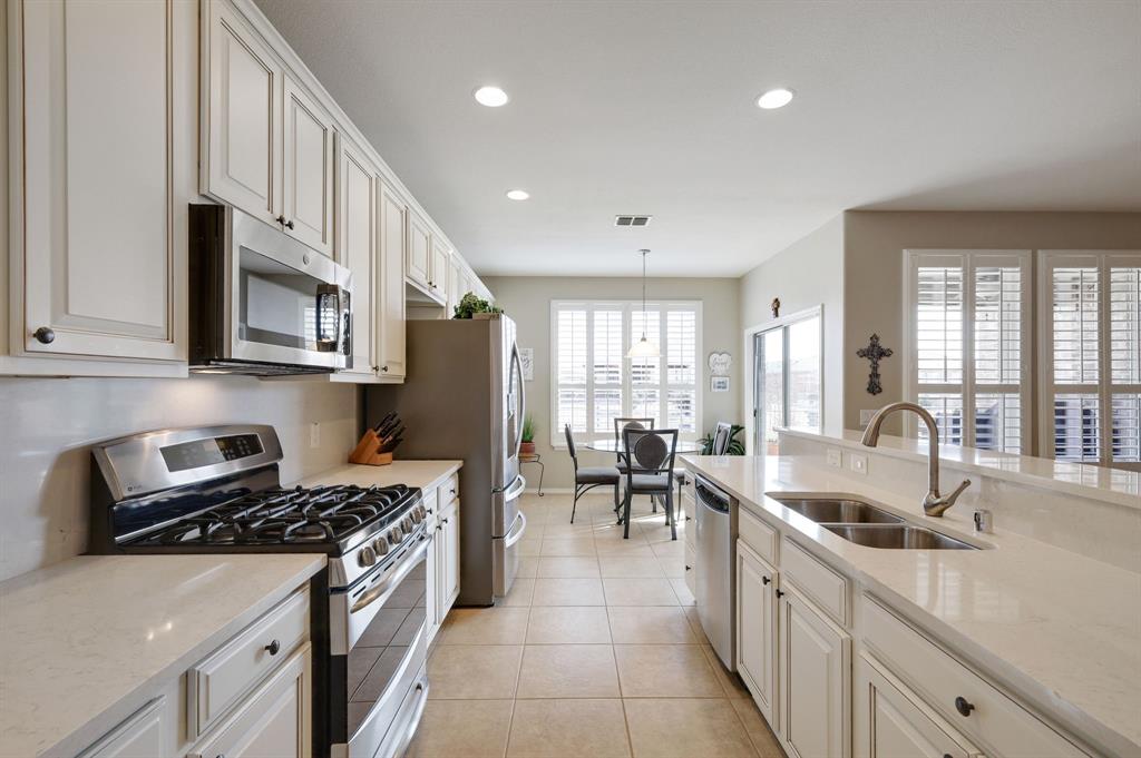 Frisco Lakes By Del Webb Villa - Residential