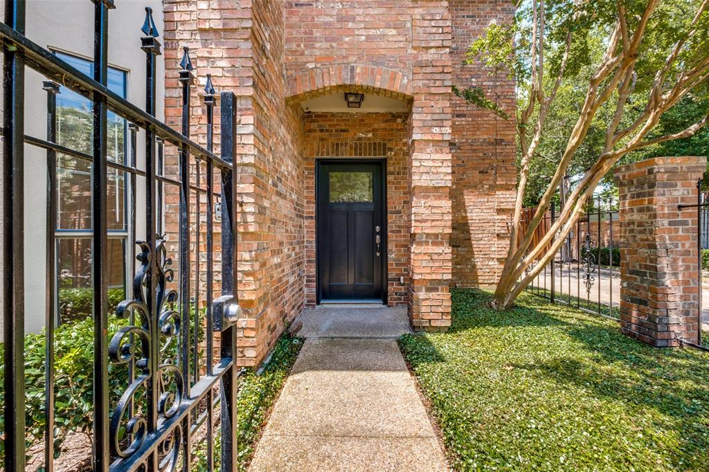7055 Inwood Road