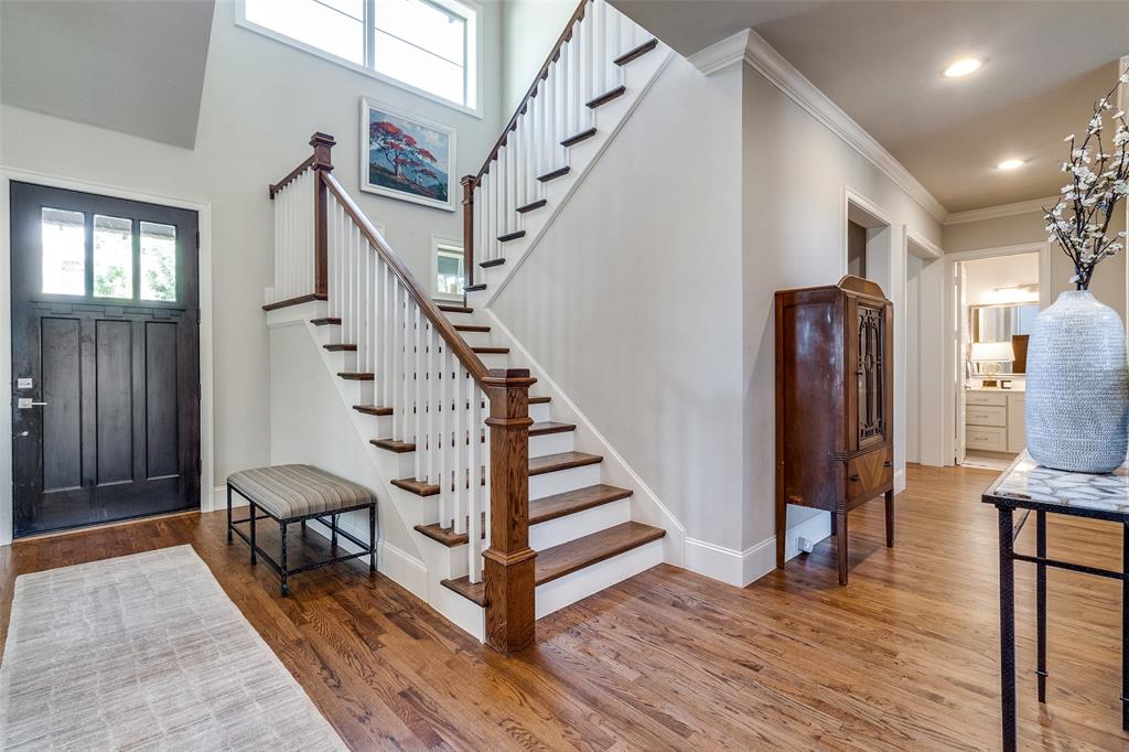 6820 Southridge Drive