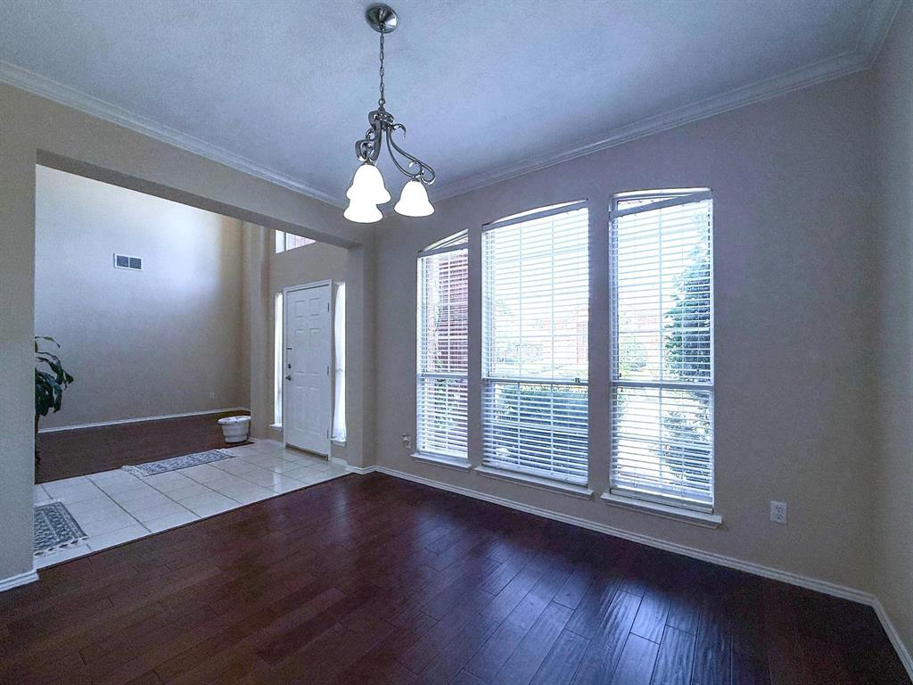 1616 Endicott Drive