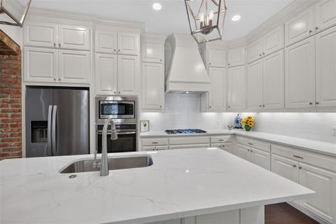 Tiny photo for 3041 Newberry Lane, Shreveport, LA 71106 (MLS # 21395226)