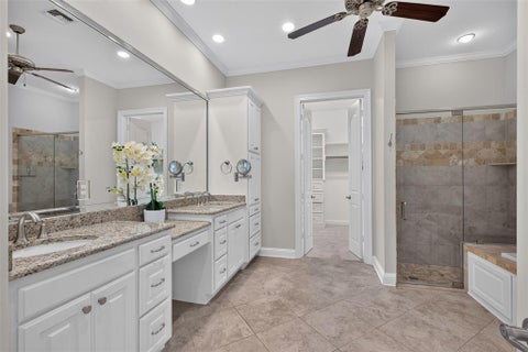 Tiny photo for 3041 Newberry Lane, Shreveport, LA 71106 (MLS # 21395226)