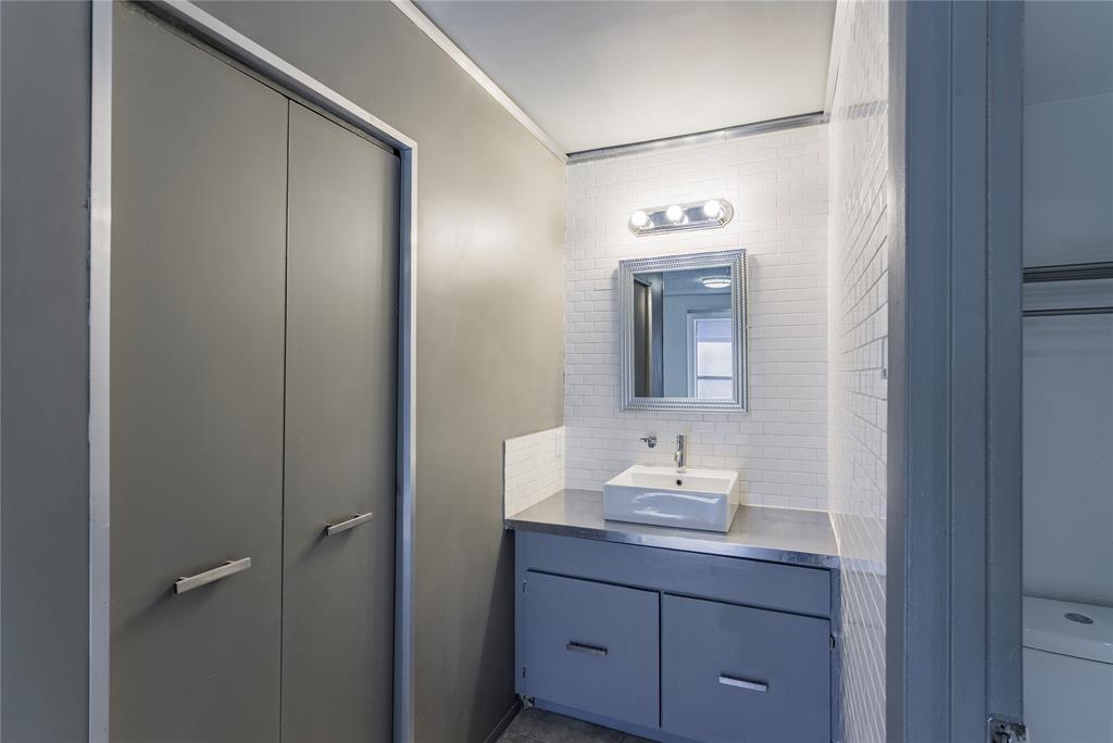 Two Holland Place Condo - Residential Lease