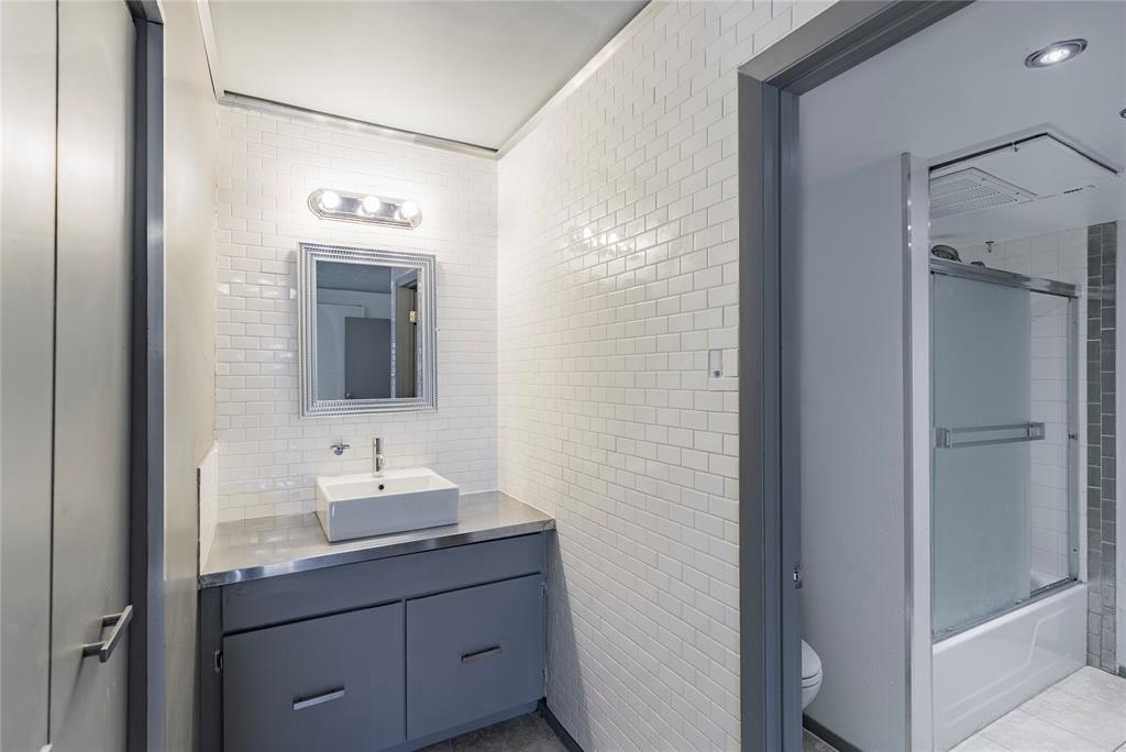 Two Holland Place Condo - Residential Lease