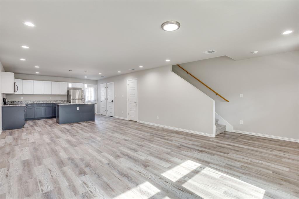931-933 River Road