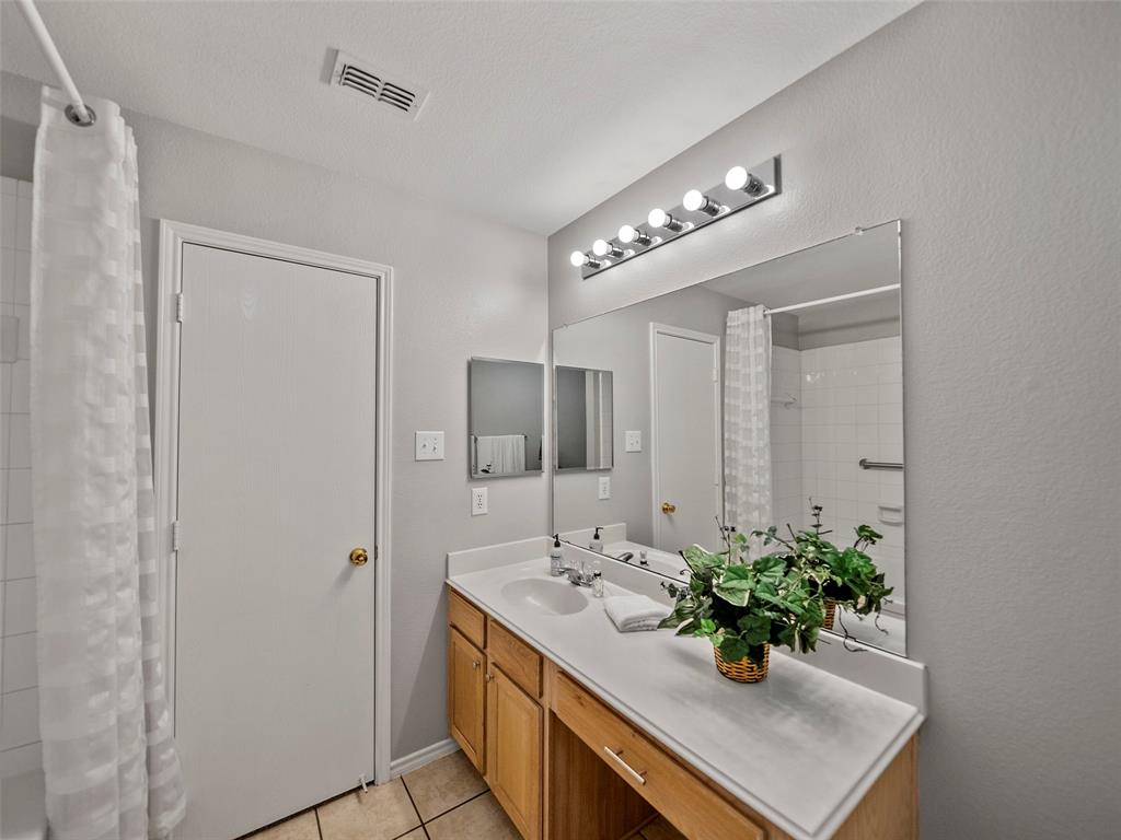 Oak Hollow Estates #3 - Residential Lease