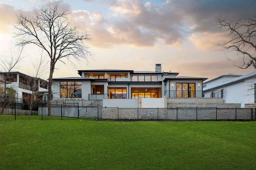 KNOLLS AT SOLANA - Residential