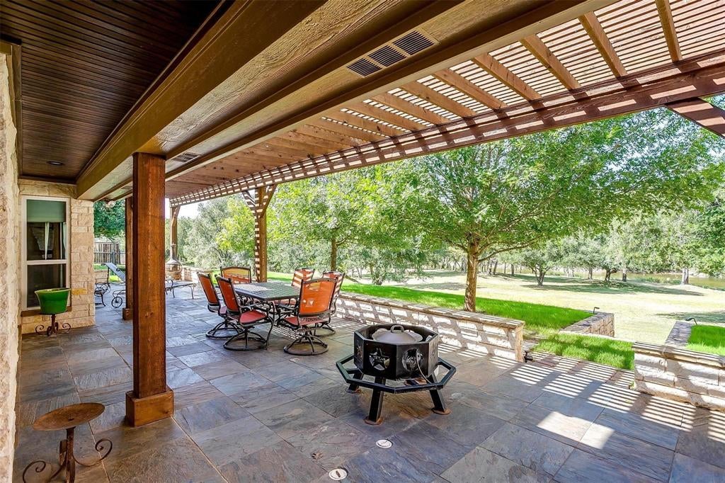 9310 Bellechase Rd, Granbury, TX, 76049, USA, 5 Bedrooms Bedrooms, ,5 BathroomsBathrooms,Residential,Active,9310 Bellechase Rd,21284712