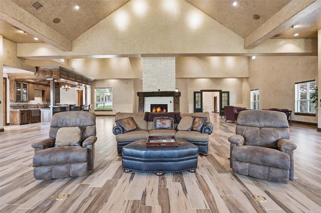 9310 Bellechase Rd, Granbury, TX, 76049, USA, 5 Bedrooms Bedrooms, ,5 BathroomsBathrooms,Residential,Active,9310 Bellechase Rd,21284712