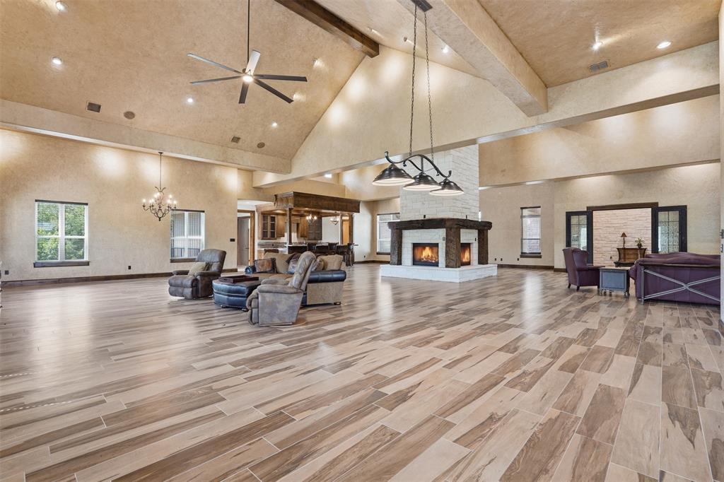 9310 Bellechase Rd, Granbury, TX, 76049, USA, 5 Bedrooms Bedrooms, ,5 BathroomsBathrooms,Residential,Active,9310 Bellechase Rd,21284712