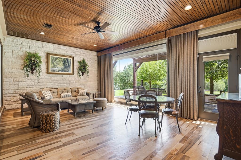 9310 Bellechase Rd, Granbury, TX, 76049, USA, 5 Bedrooms Bedrooms, ,5 BathroomsBathrooms,Residential,Active,9310 Bellechase Rd,21284712