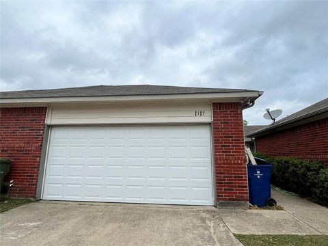 Photo of 1117 Weston Drive, Garland, TX 75043 (MLS # 21229973)