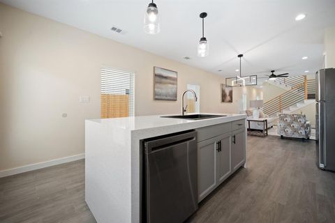 Tiny photo for 2524 Peabody Avenue, Dallas, TX 75215 (MLS # 21197879)