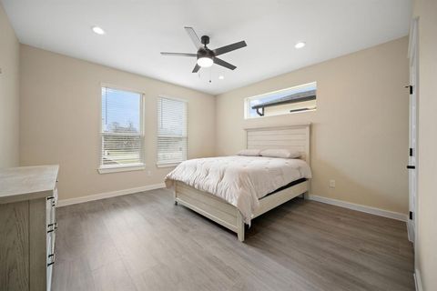 Tiny photo for 2524 Peabody Avenue, Dallas, TX 75215 (MLS # 21197879)
