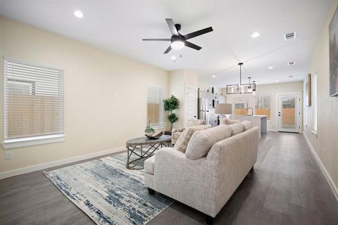 Tiny photo for 2524 Peabody Avenue, Dallas, TX 75215 (MLS # 21197879)