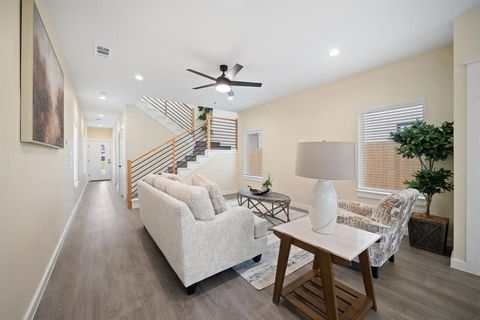 Tiny photo for 2524 Peabody Avenue, Dallas, TX 75215 (MLS # 21197879)