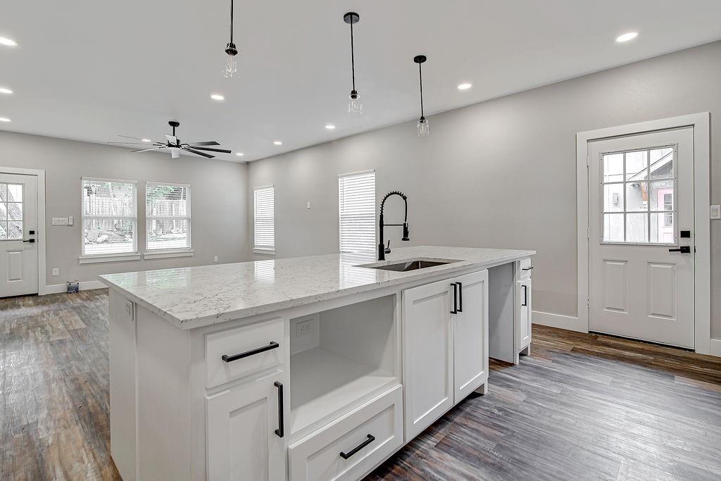 Blue Water Oaks - Residential