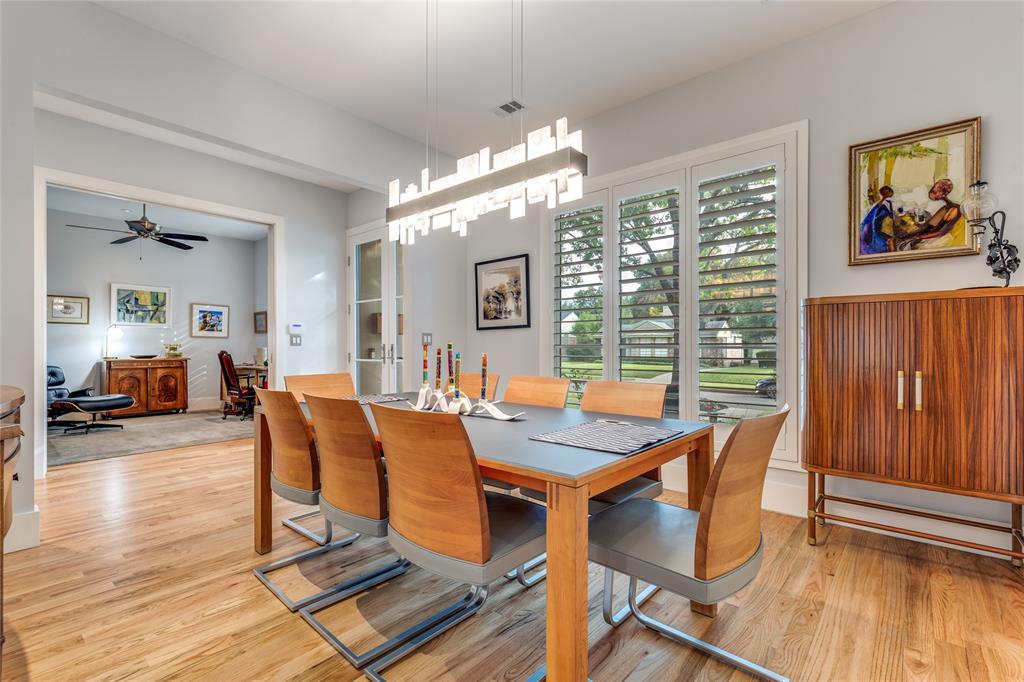 4652 Livingston Avenue