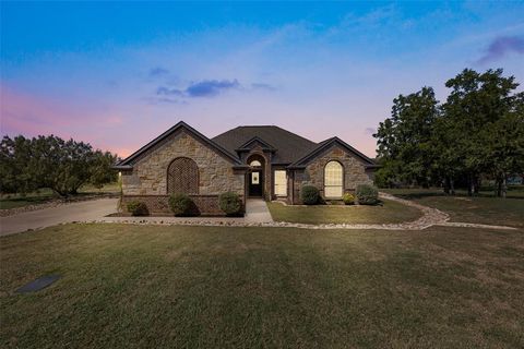 A home in Glen Rose