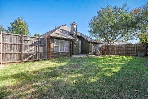 A home in Lake Dallas