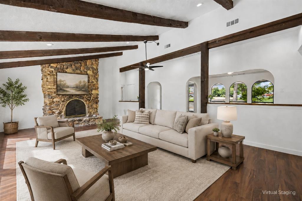 700 Crestview Lane