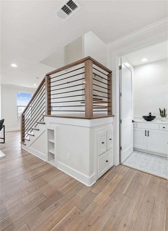 Exposition Park - Residential Lease