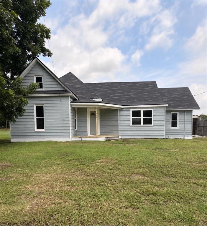 Photo of 1008 W 12th Street, Bonham, TX 75418 (MLS # 21312280)