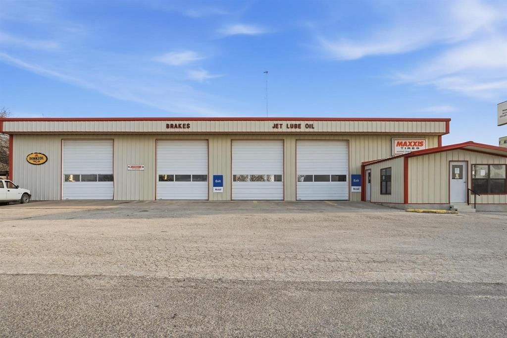 Photo of 112 Santa Anna Avenue, Coleman, TX 76834 (MLS # 21223386)