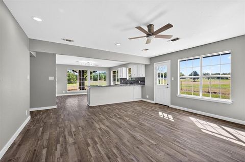 Tiny photo for 5023 W Line Road, Whitesboro, TX 76273 (MLS # 21100603)