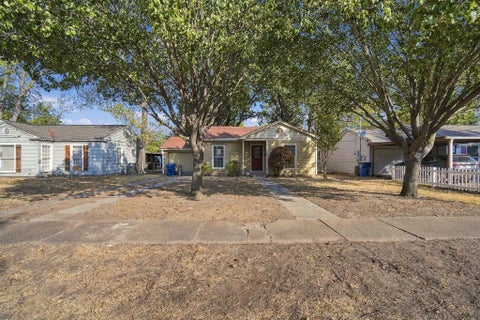 Tiny photo for 1524 Maplewood Avenue, Corsicana, TX 75110 (MLS # 21391383)
