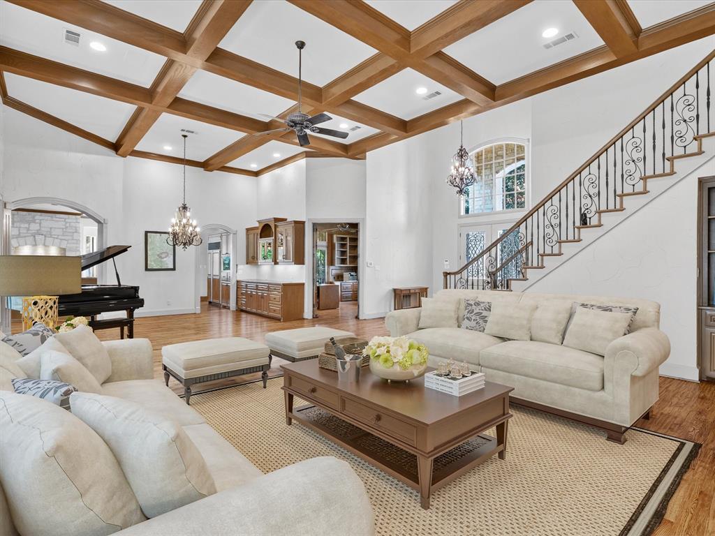 3105 E Briar Lane