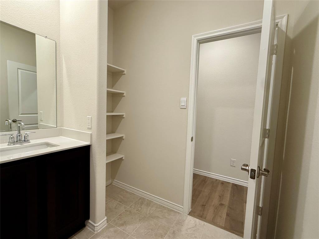 The Woods at Lindsey Place - Residential Lease