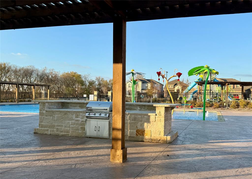 The Woods at Lindsey Place - Residential Lease