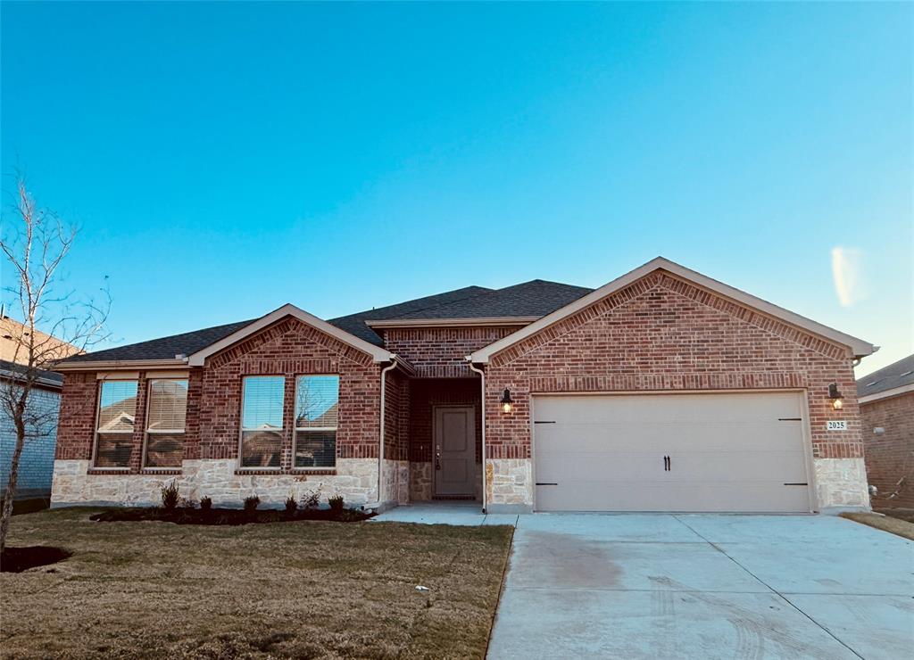 The Woods at Lindsey Place - Residential Lease