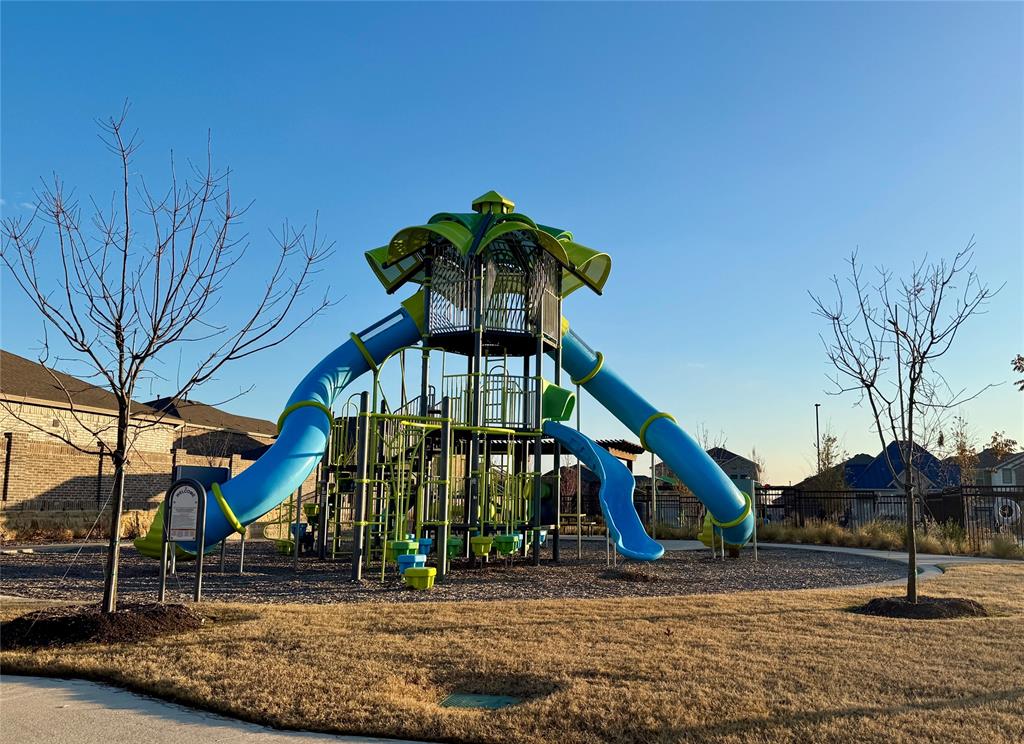 The Woods at Lindsey Place - Residential Lease