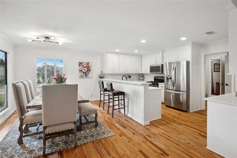 14520 Oakmont Drive Farmers Branch TX 75234