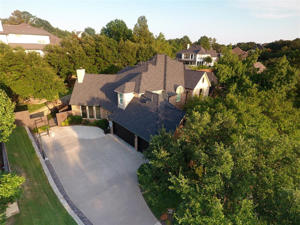 805 Lake Breeze Drive
