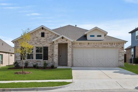 228 Tradd Street Glenn Heights TX 75154