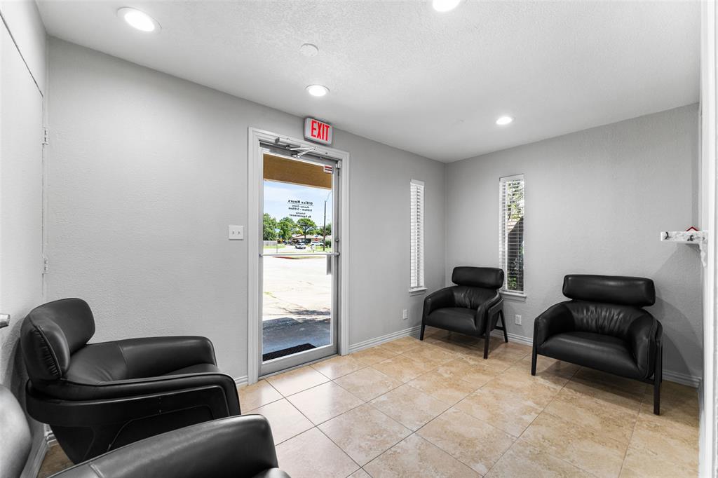 Turner James T Add - Commercial Lease