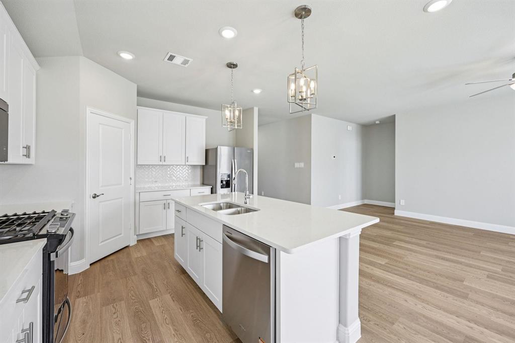 SIMPSON CROSSING - Residential Lease